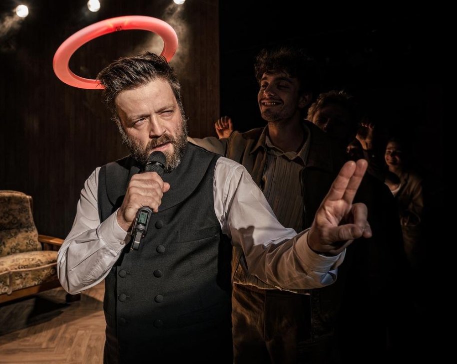 Divadlo Husa na Provázku. Jan Mikulášek: Sága rodu Marxů © David Konečný