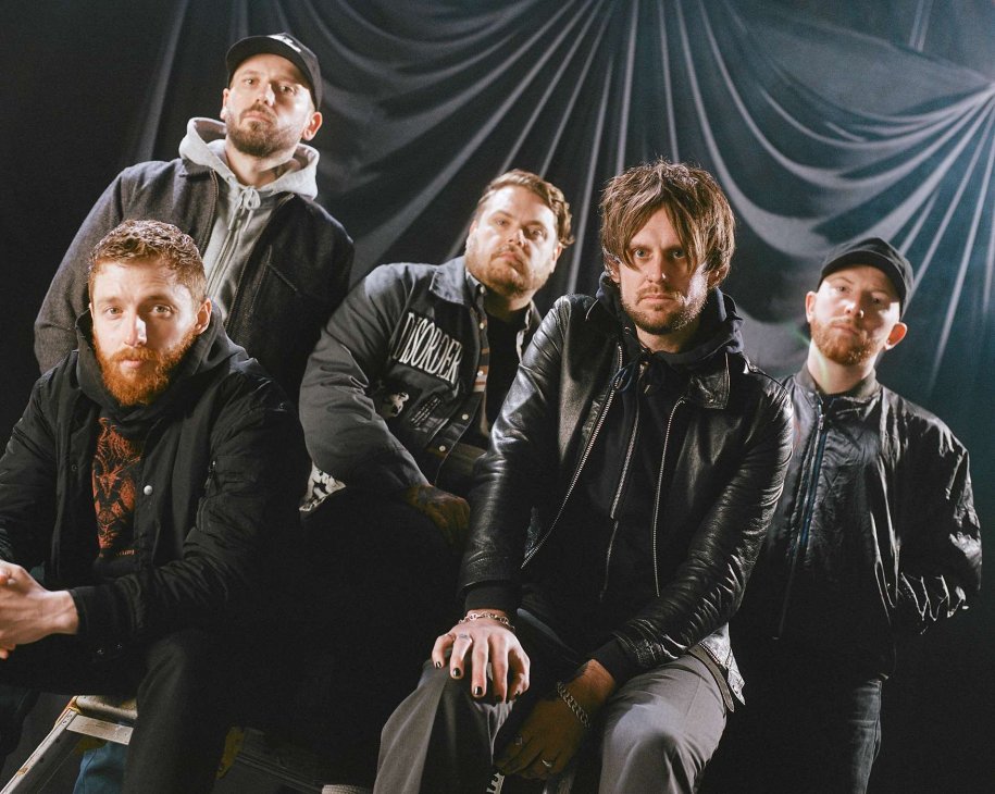 While She Sleeps © Jamie Carmichael