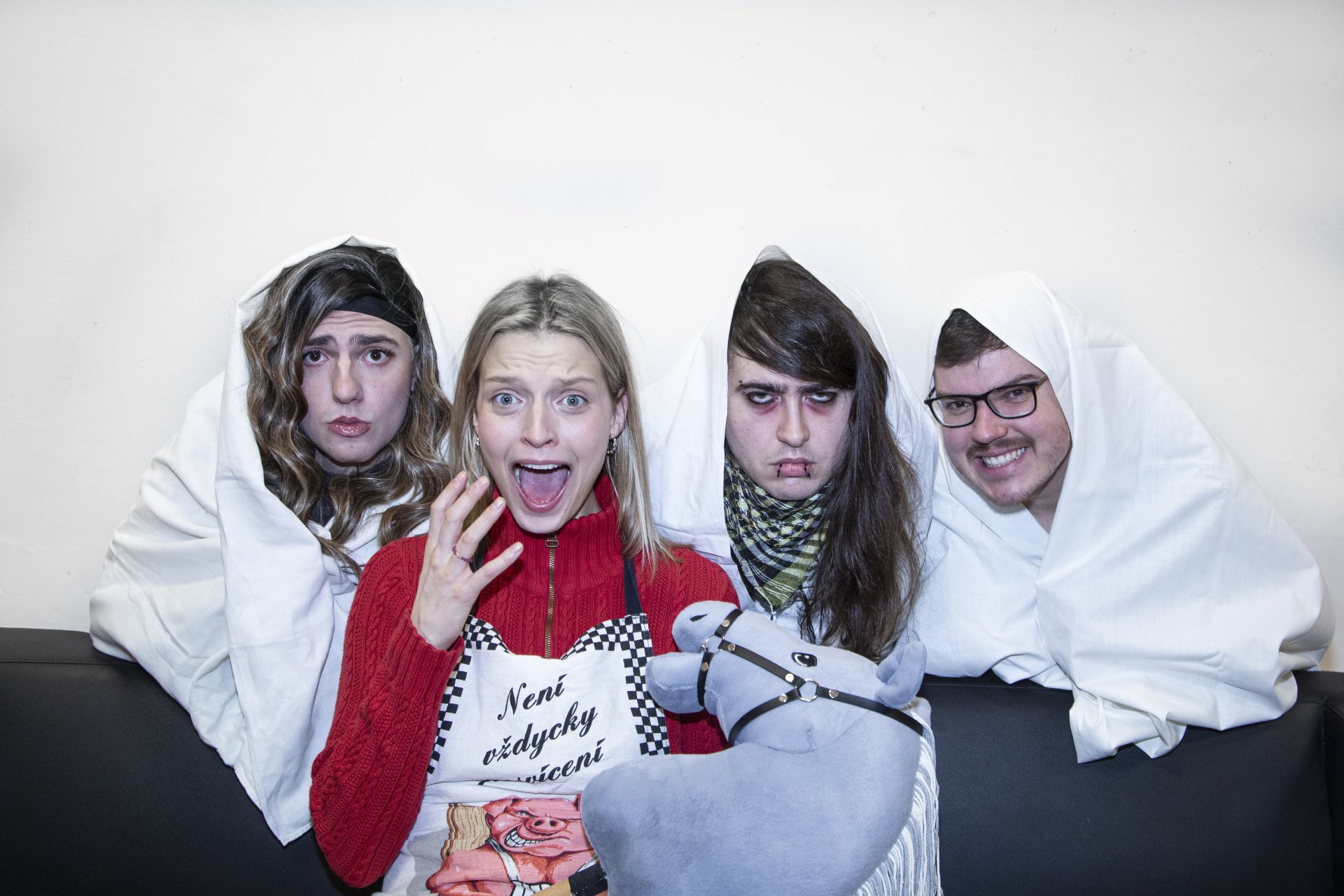 PREMIÉRA: 50 démonů čtverečních